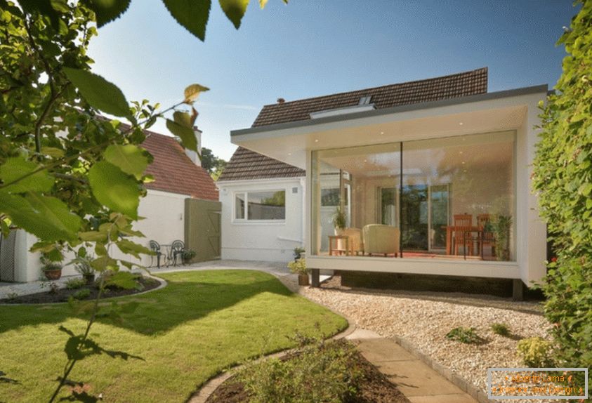 O casă modernă cu Garden Room Garden din Capitală A Arhitectură