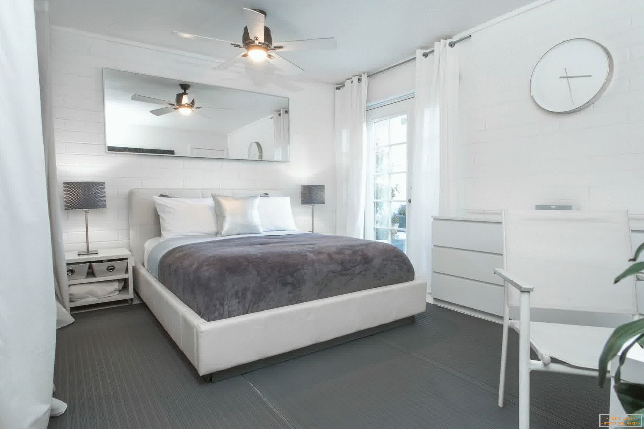 Combinația de alb și gri într-un apartament modern