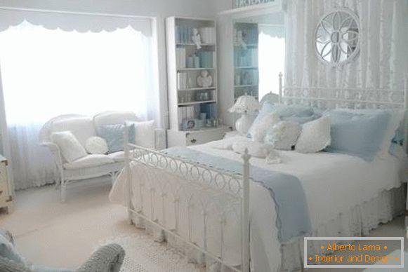 Alb-albastru dormitor în stilul de Provence - interior fotografie