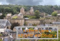 Vechiul oraș fortificat Fougeres. Bretania, Franța