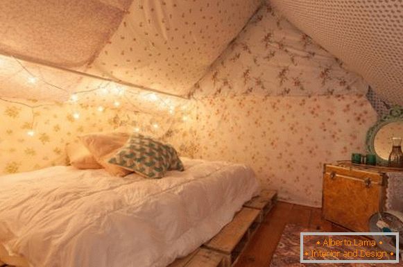 Stil Boho în interior - fotografie a unui design interesant al dormitorului