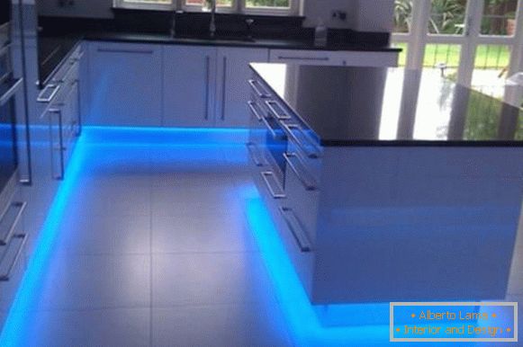 Iluminarea podelelor cu LED în bucătărie