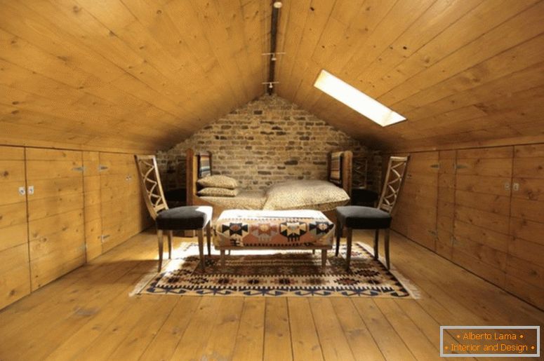 Dormitor mic la mansardă