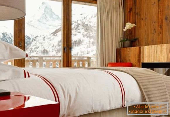 dormitor cu vedere la-la-munți