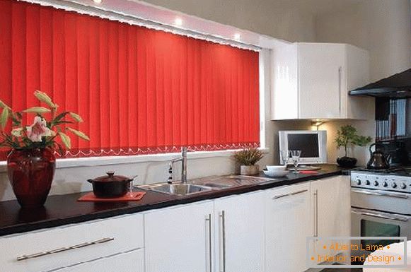 obloane pe geamuri verticale din bucătărie, foto 15