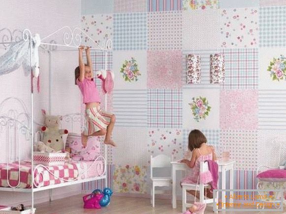 Tapet de fundal frumos în camera pentru copii pentru fete - fotografie în interior