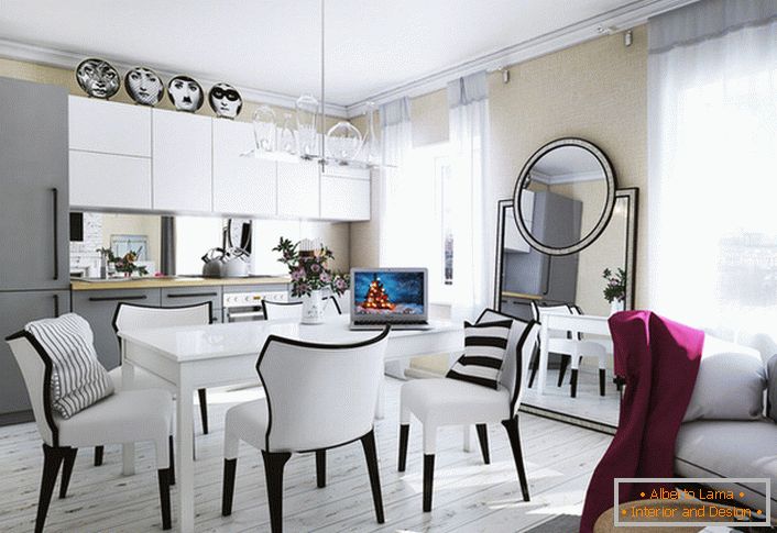Exemplul corect al mobilierului pentru bucătărie în stilul eclectismului.
