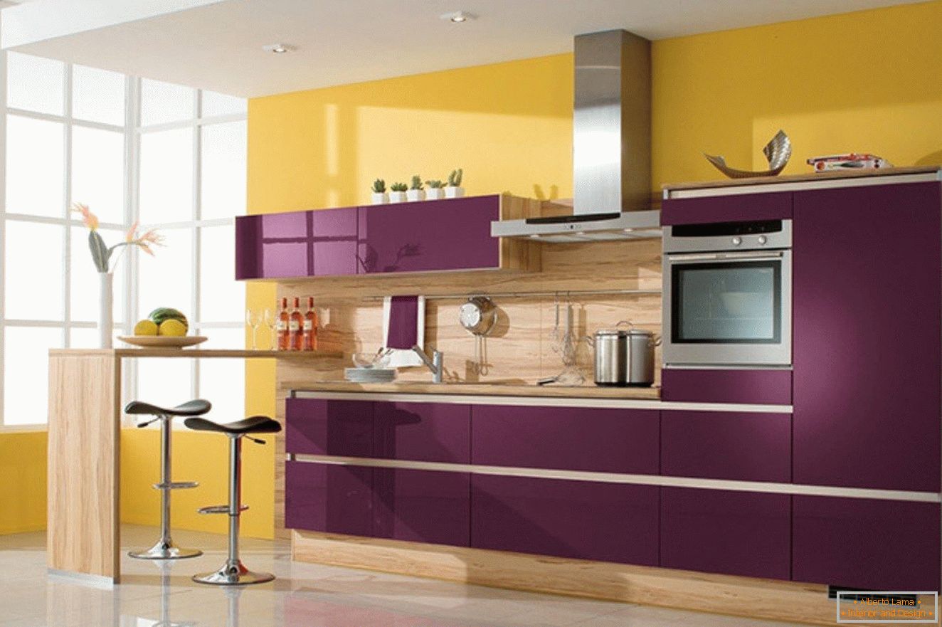 Galben-violet bucătărie