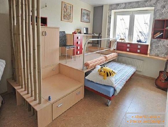 interiorul unui apartament cu o cameră cu o cameră de zonare a copilului, fotografia 44