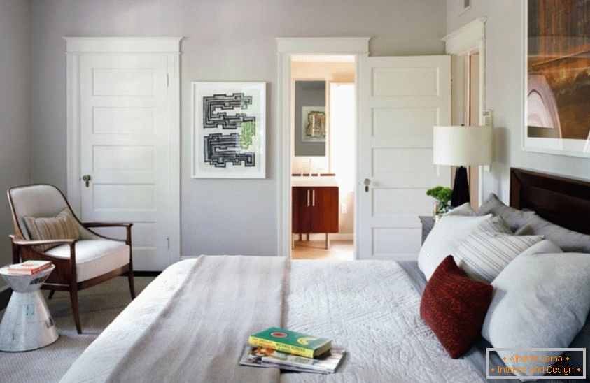 Designul dormitorului în culori pastelate ușoare