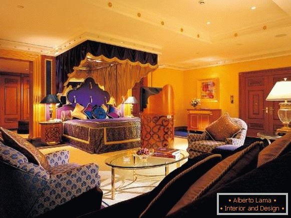 Dormitor de lux în stil oriental
