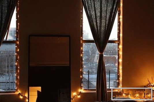 Elegant ferestre din spate în dormitor