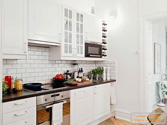 Peretele din cărămidă albă din bucătărie, фото 29