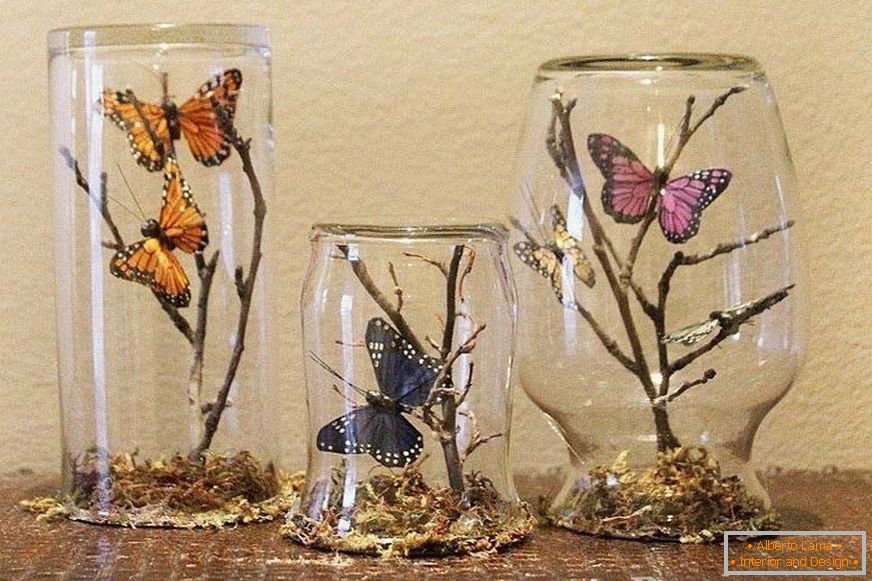 Vaze cu fluture