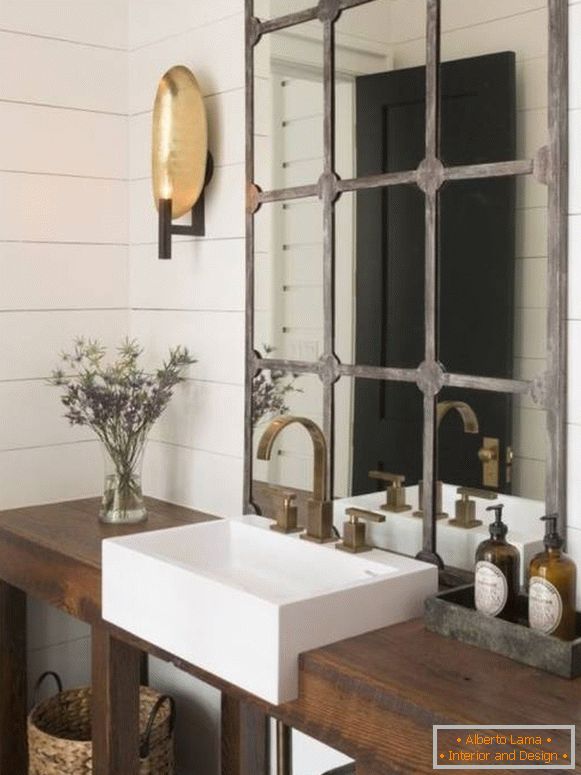 Cum de a decora o oglindă în baie cu mâinile dvs. un cadru de la fereastră