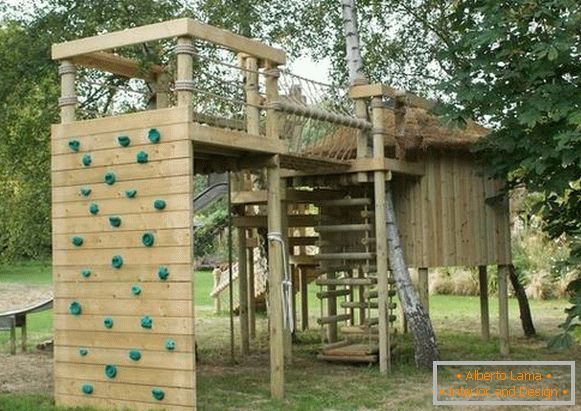 sportivnyy-complex de lemn pentru copii