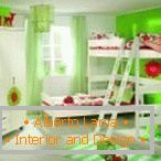 Interior interior verde cu mobilier alb