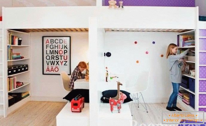 Cameră pentru copii pentru copii de diferite sexe, împărțită în două spații