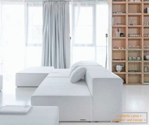Interiorul cu o cameră în stil modern și mobilier minimal