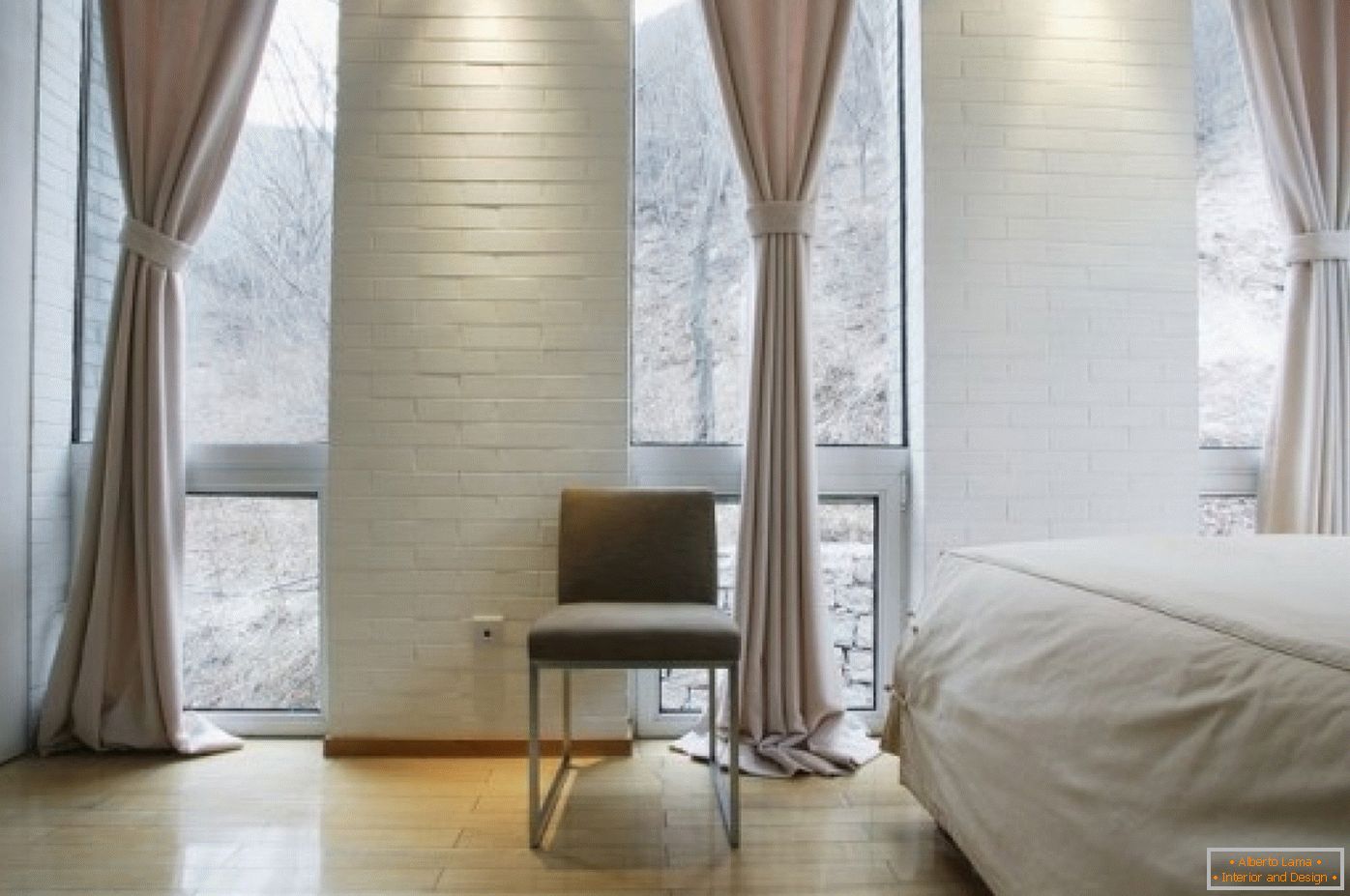 Design de dormitor în culori albe