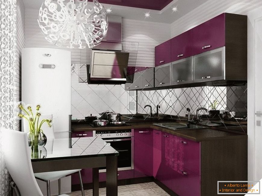 Bucătărie cu umbra violetă