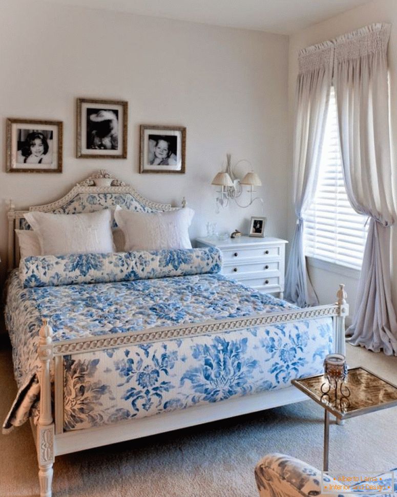 albastru-culoare-interior-in-clasic-dormitor-95
