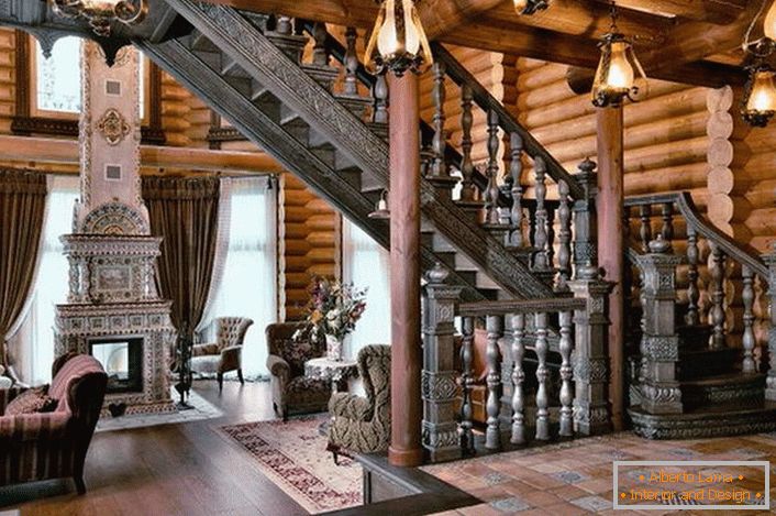 Cameră de zi rustică de lux într-o casă de țară din Germania.