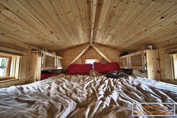 Loc de dormit al unei mici cabane Melissa din SUA