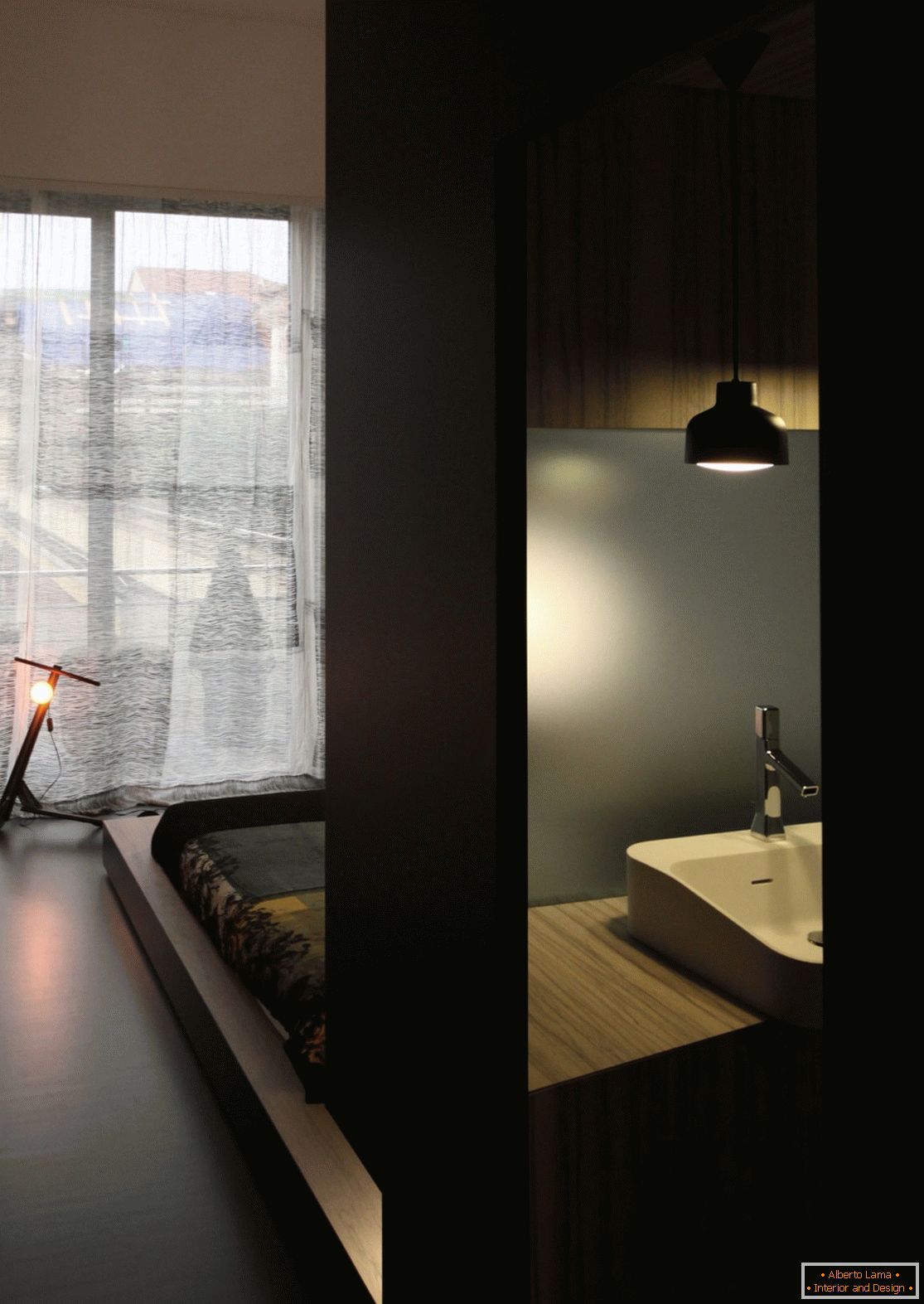 Interiorul unui mic apartament în Torino, Italia