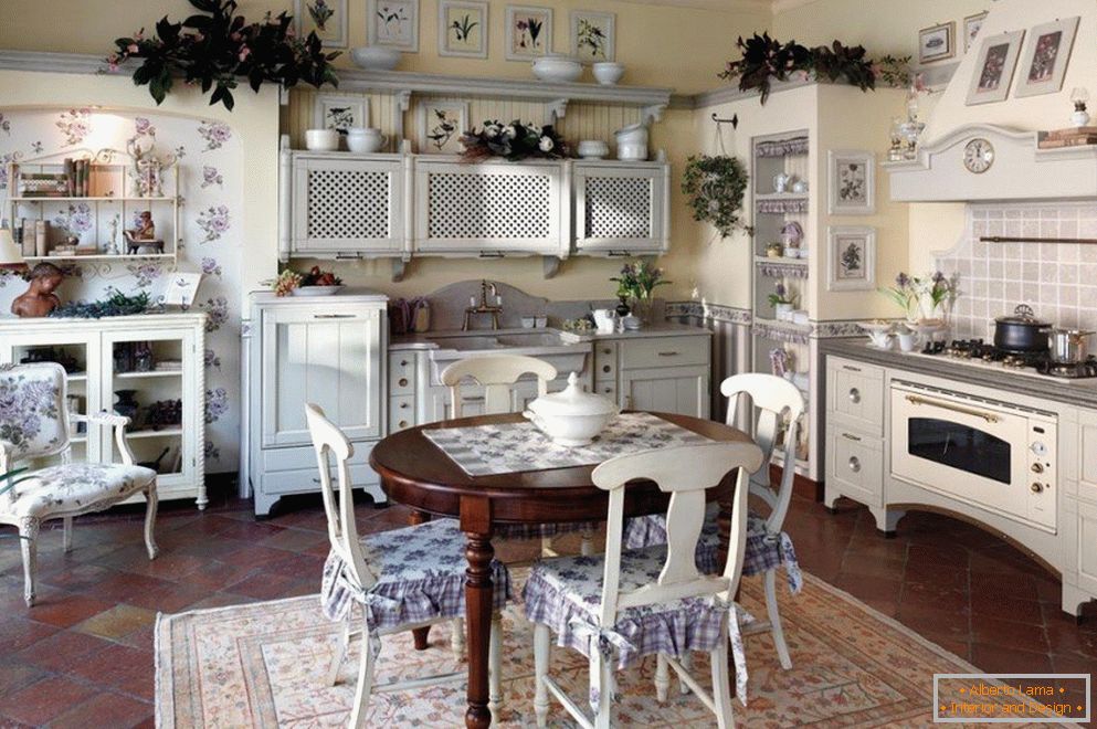 Bucătărie în stil rustic