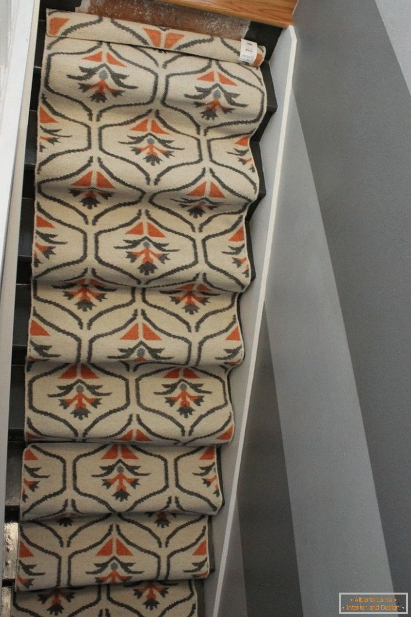 Lățimea covorului corespunde dimensiunii scării dvs.