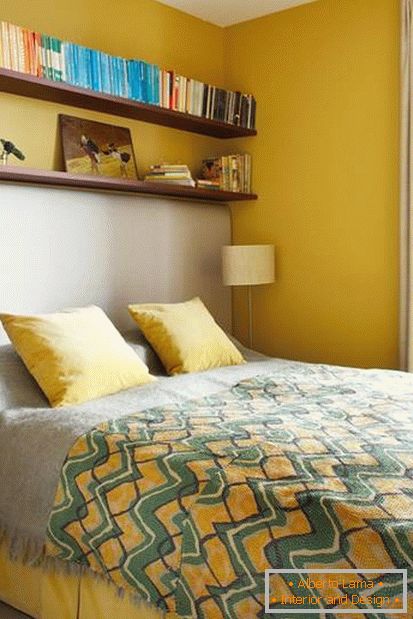 Design de dormitor în culoarea galbenă