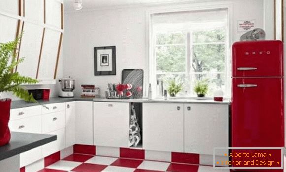 Bucătărie roșie în interiorul fotografiei 17