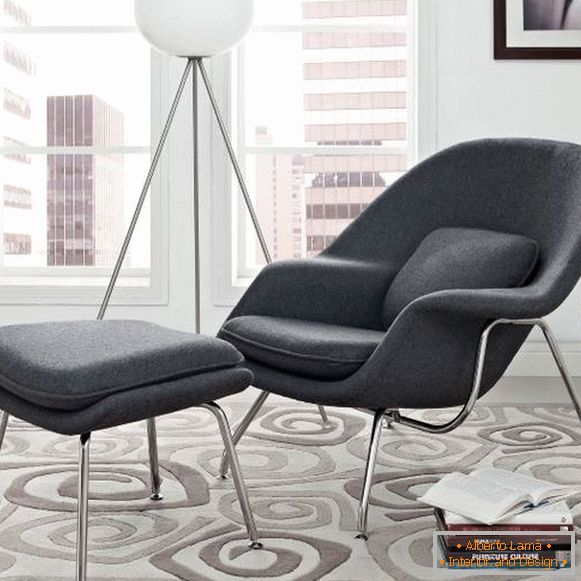 Fotoliu cu scaun căptușit de la Eero Saarinen