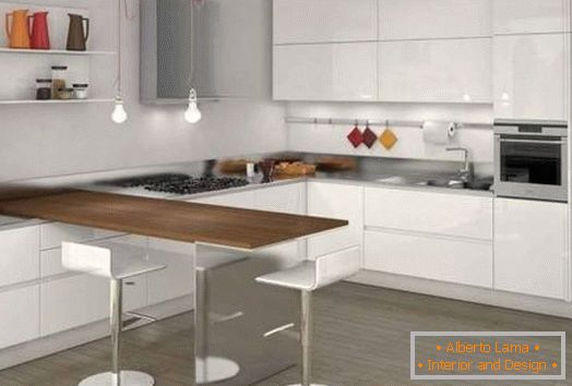 Bucătărie albă cu un bar din lemn