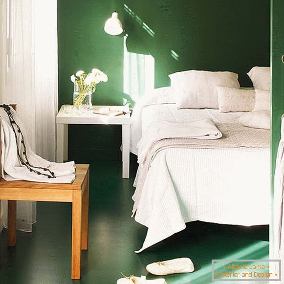 Cameră mică în culoarea albă și verde