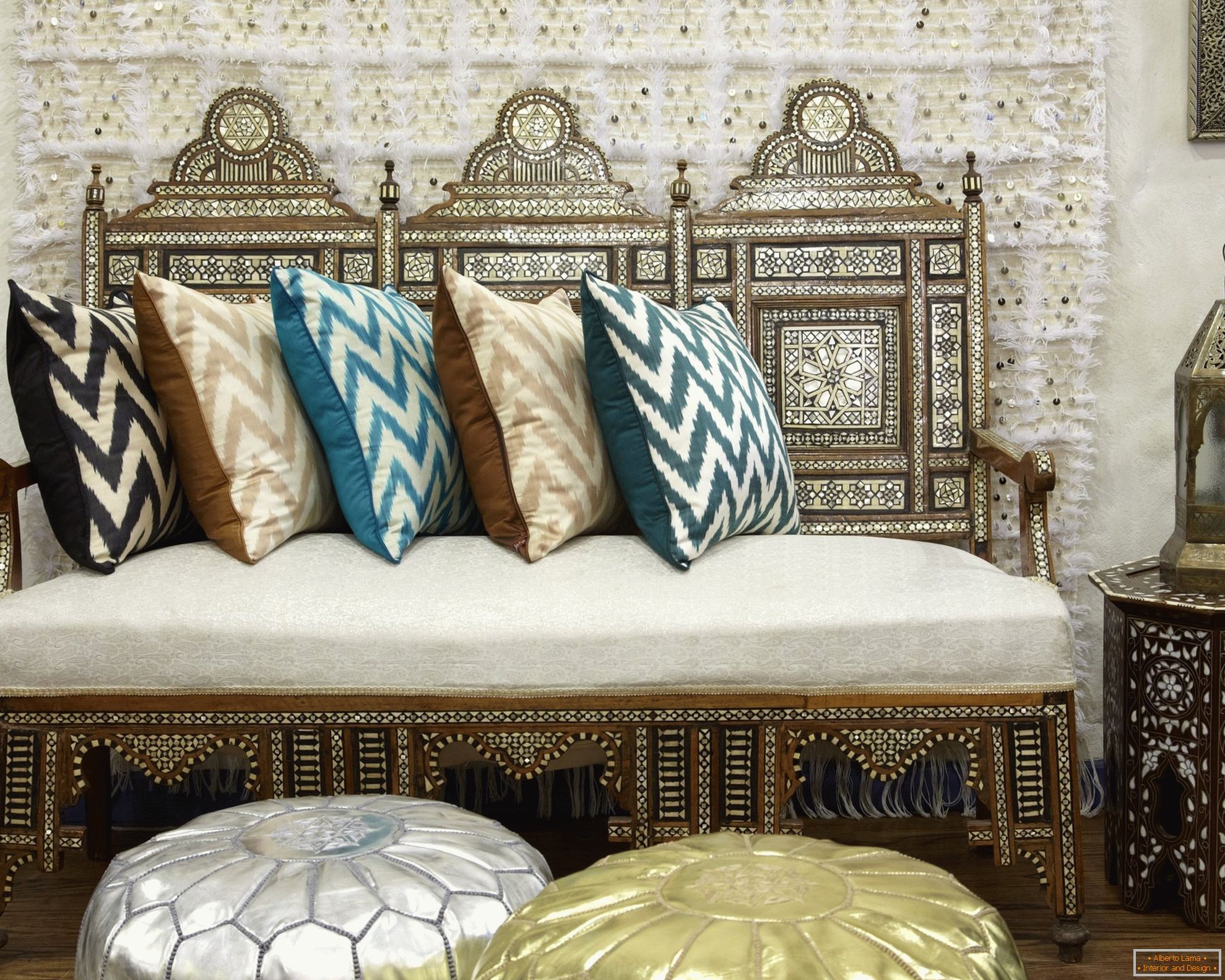 Canapea în stil oriental