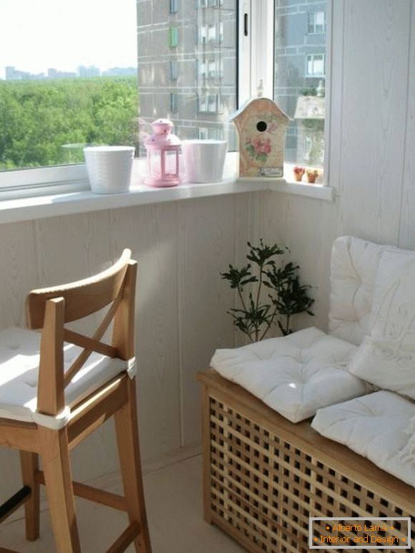 Design balcon cu mobilier frumos