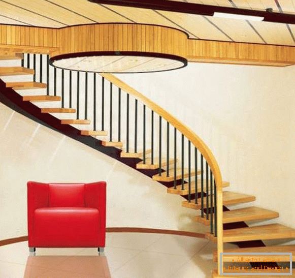 șurub металлическая лестница с деревянными ступенями
