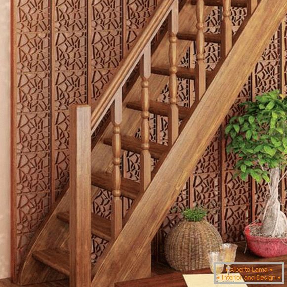 Design frumos de scară într-o casă privată - fotografie a unui model de lemn