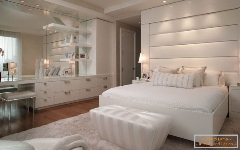 dormitor pat-and-white-ottoman