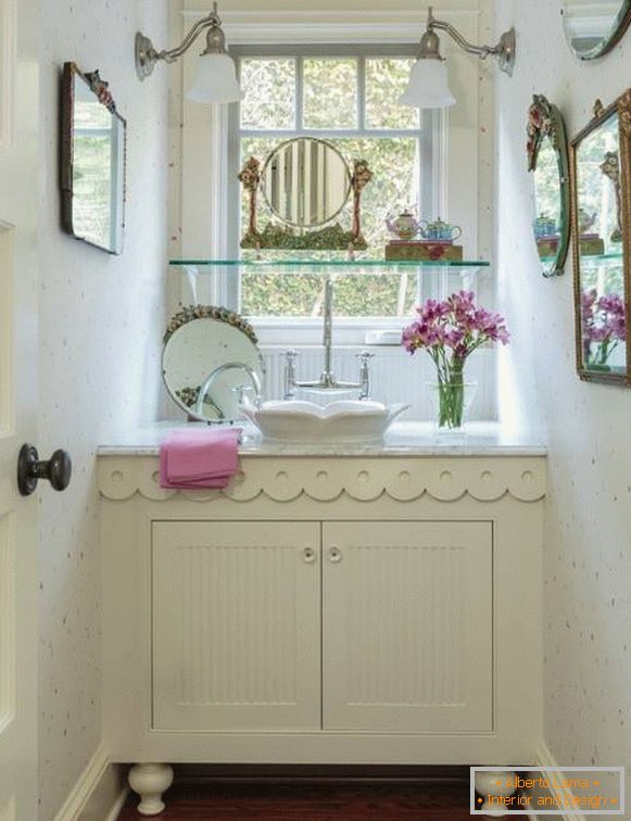 Oglinzi și alte accesorii de baie în stilul Provence