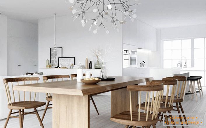 O sală de mese elegantă în stilul minimalismului scandinav.