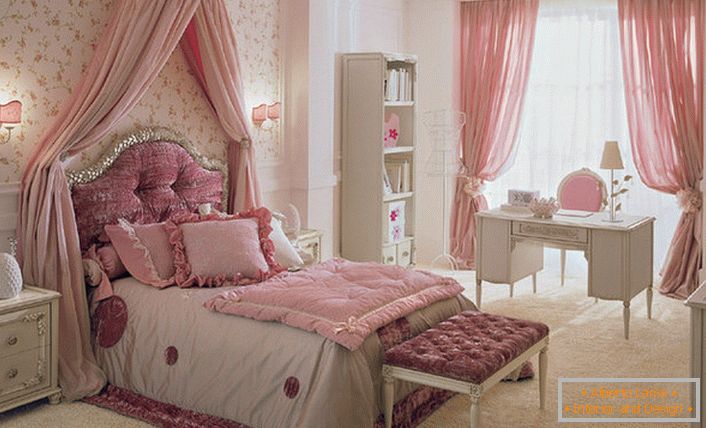 Cameră pentru copii pentru o fată în stilul Provence-country barbie.