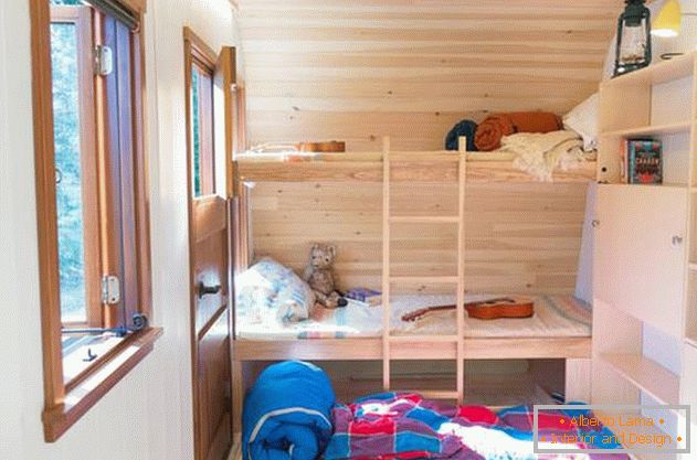 O mini-casă confortabilă: o fotografie din Ontario. Se poate extinde sub pat