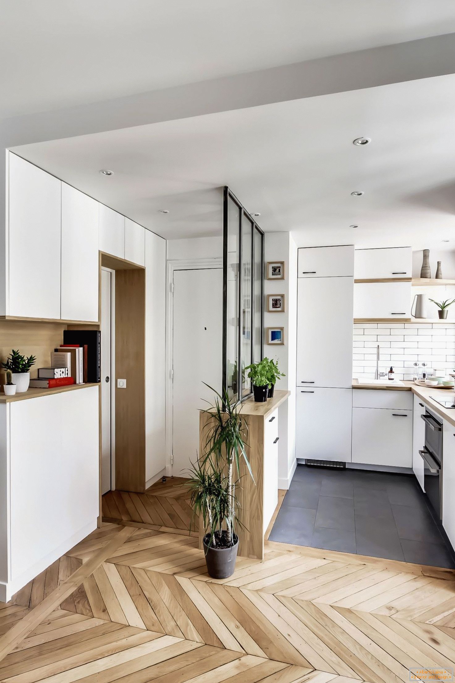 Bucătărie mică într-un apartament mic