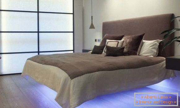 Design de dormitor cu iluminare din spate cu LED