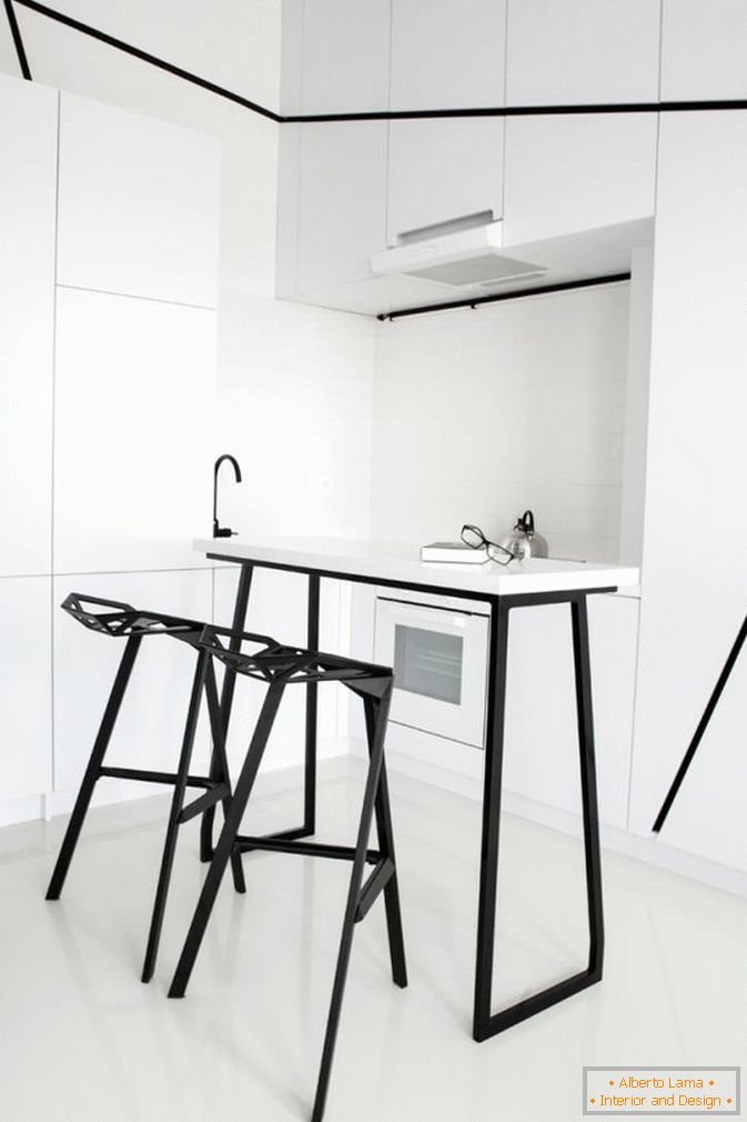 Apartament de bucătărie în alb și negru
