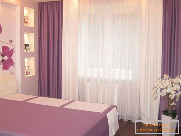 Dormitor în culori violete într-un stil modern