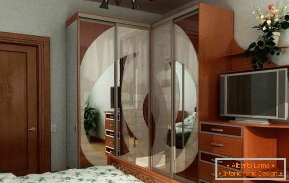 Dulap frumos dormitor pentru dormit - fotografie de model de colt cu TV